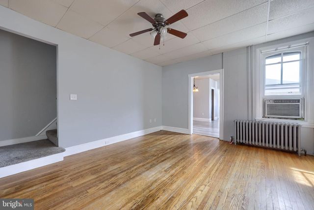 750 LOCUST ST, Columbia, PA 17512