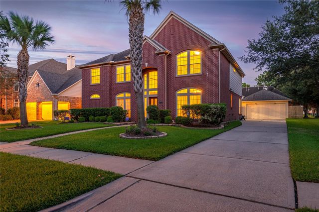 2383 Indigo Harbour Lane, League City, TX 77573