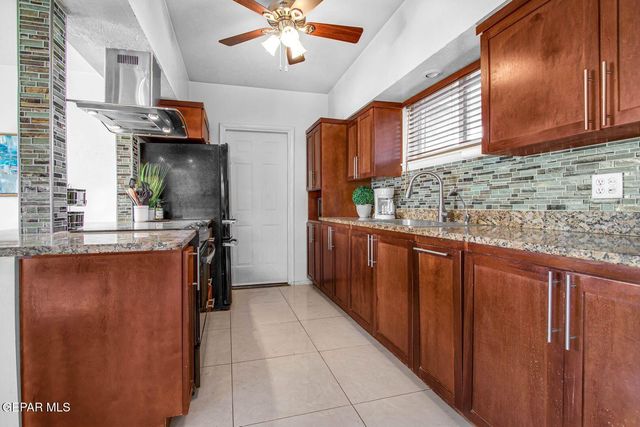 10037 KENWORTHY Street, El Paso, TX 79924