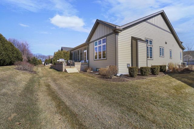 4753 S Cottage LANE, Pleasant Prairie, WI 53158