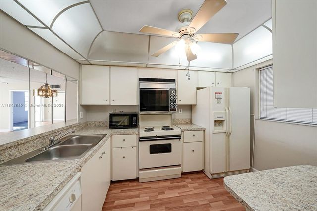 1831 Sabal Palm Dr 404, Davie, FL 33324