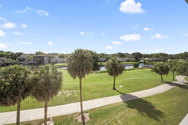 1831 Sabal Palm Dr 404, Davie, FL 33324