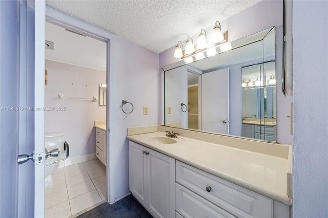 1831 Sabal Palm Dr 404, Davie, FL 33324