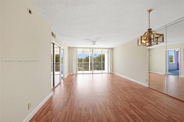 1831 Sabal Palm Dr 404, Davie, FL 33324