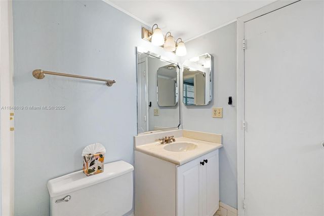 1831 Sabal Palm Dr 404, Davie, FL 33324