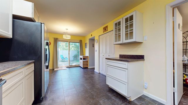 10273 Bourbon Street, Newburgh, IN 47630