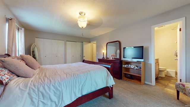 10273 Bourbon Street, Newburgh, IN 47630
