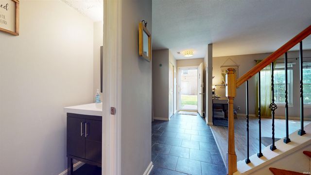 10273 Bourbon Street, Newburgh, IN 47630