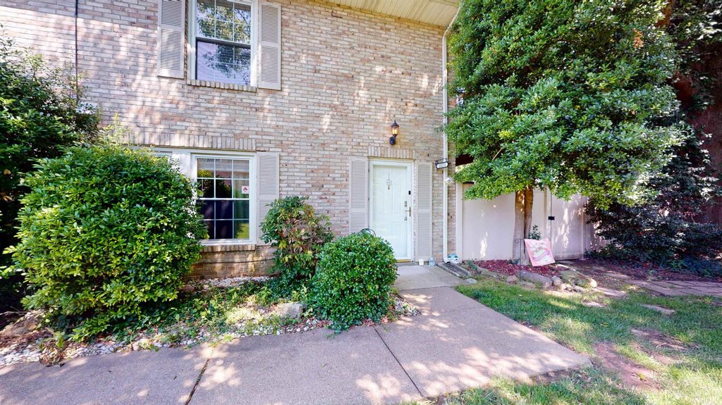 10273 Bourbon Street, Newburgh, IN 47630
