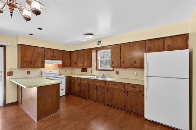 7045 17 Mile Road, Cedar Springs, MI 49319