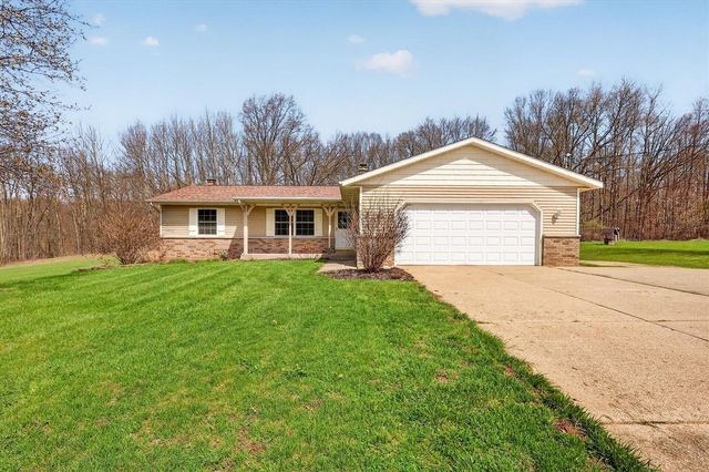7045 17 Mile Road, Cedar Springs, MI 49319