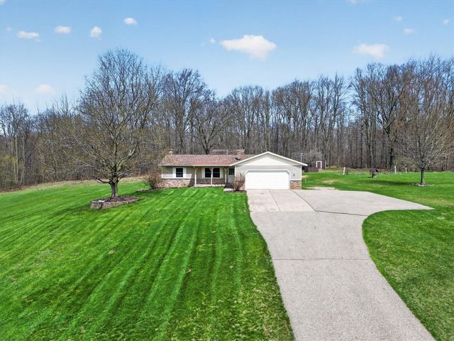 7045 17 Mile Road, Cedar Springs, MI 49319
