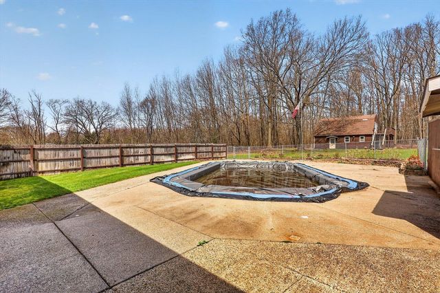 7045 17 Mile Road, Cedar Springs, MI 49319
