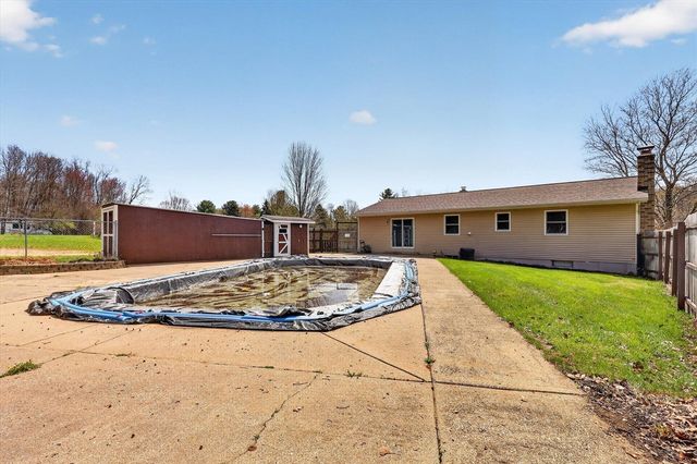 7045 17 Mile Road, Cedar Springs, MI 49319