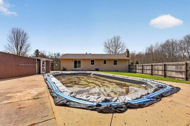 7045 17 Mile Road, Cedar Springs, MI 49319