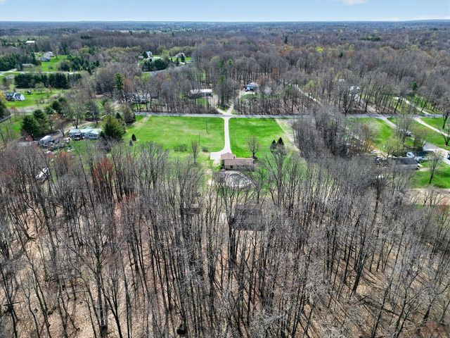 7045 17 Mile Road, Cedar Springs, MI 49319