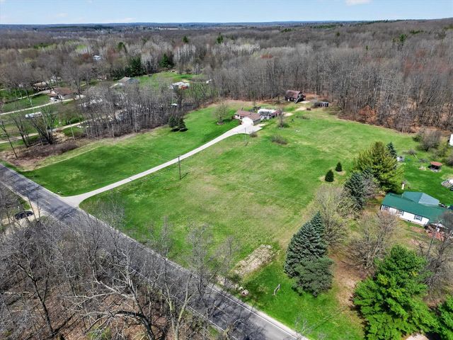 7045 17 Mile Road, Cedar Springs, MI 49319
