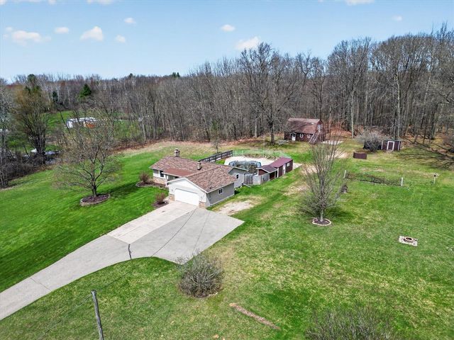 7045 17 Mile Road, Cedar Springs, MI 49319