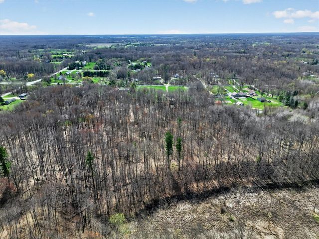 7045 17 Mile Road, Cedar Springs, MI 49319