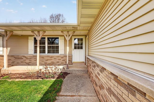 7045 17 Mile Road, Cedar Springs, MI 49319