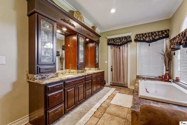 211 WHISPERING CREEK ROAD, West Monroe, LA 71291