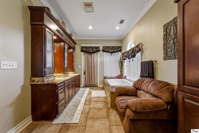 211 WHISPERING CREEK ROAD, West Monroe, LA 71291