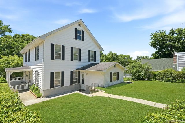 800 Oakwood Drive, Peekskill, NY 10566