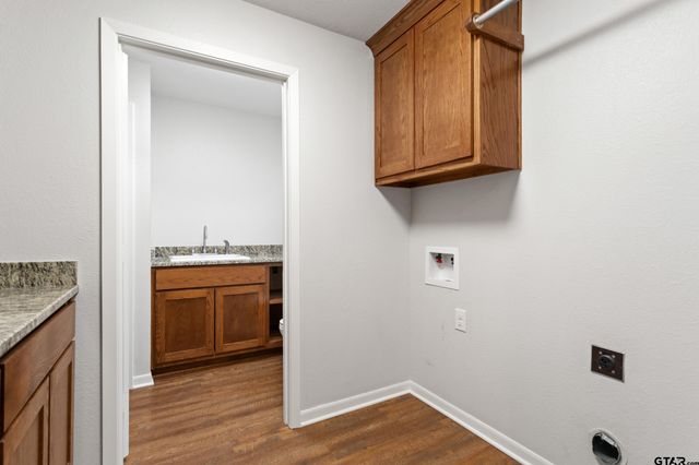 13011 County Road 470, Tyler, TX 75704