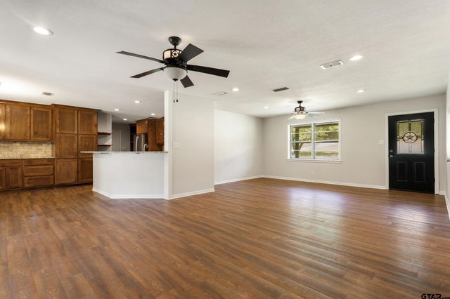 13011 County Road 470, Tyler, TX 75704