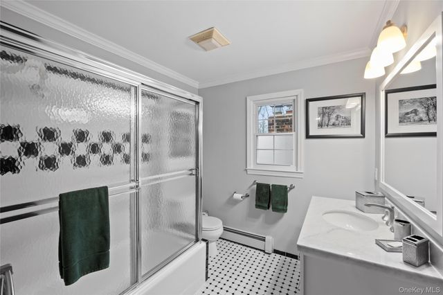 3 Townsend Court, Setauket, NY 11733