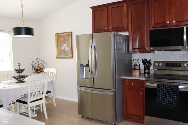 528 Dylan Drive, Avon, IN 46123