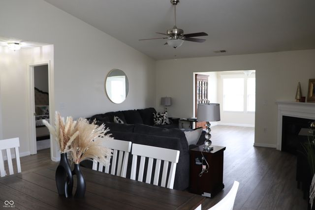 528 Dylan Drive, Avon, IN 46123