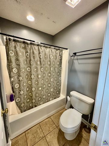 104 Winchester Drives, Leesburg, GA 31763