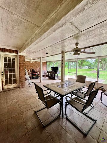 104 Winchester Drives, Leesburg, GA 31763