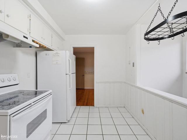 88 Wellesley Drive, Pleasant Ridge, MI 48069