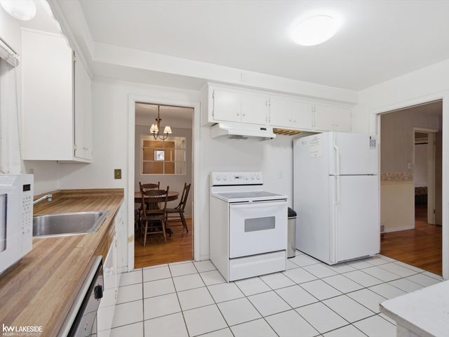 88 Wellesley Drive, Pleasant Ridge, MI 48069