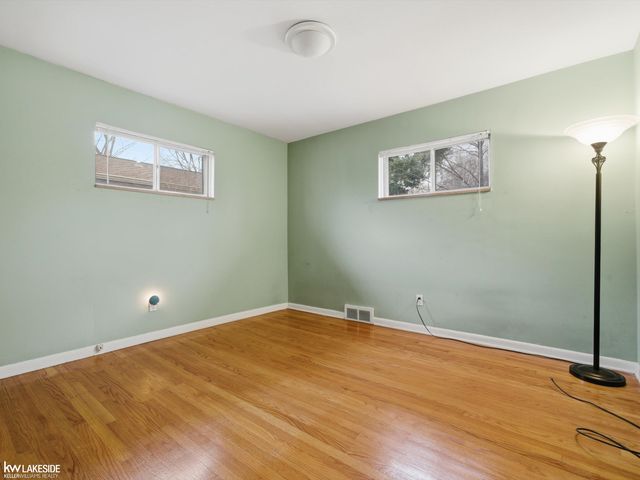 88 Wellesley Drive, Pleasant Ridge, MI 48069