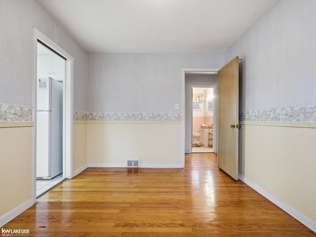 88 Wellesley Drive, Pleasant Ridge, MI 48069