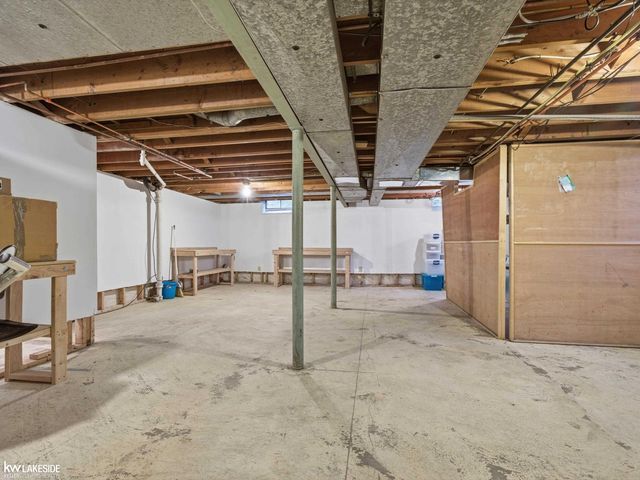 88 Wellesley Drive, Pleasant Ridge, MI 48069