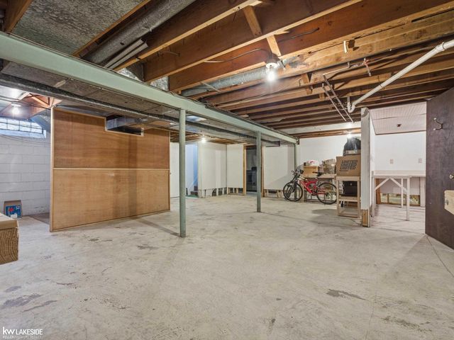 88 Wellesley Drive, Pleasant Ridge, MI 48069