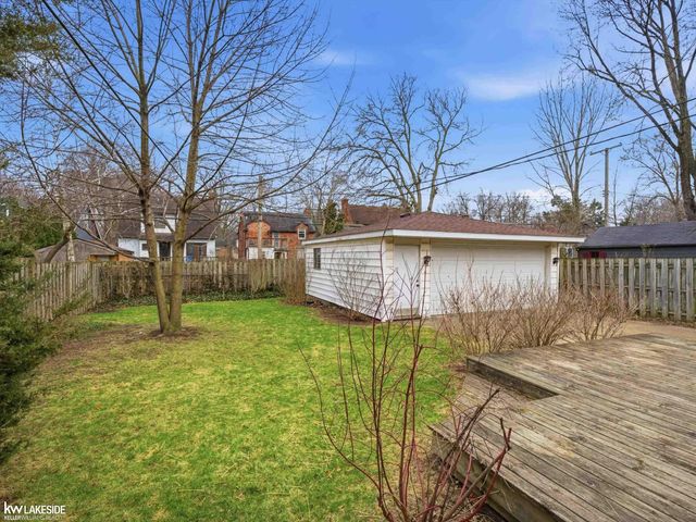 88 Wellesley Drive, Pleasant Ridge, MI 48069