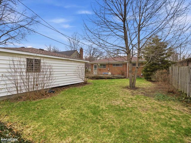 88 Wellesley Drive, Pleasant Ridge, MI 48069