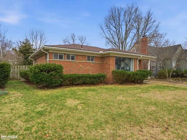 88 Wellesley Drive, Pleasant Ridge, MI 48069