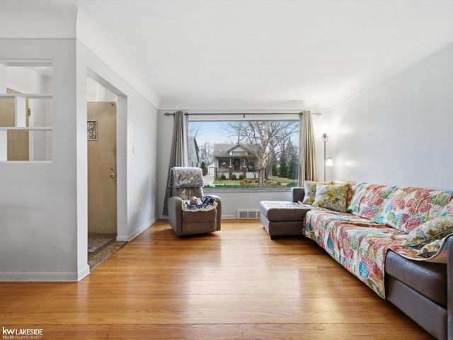 88 Wellesley Drive, Pleasant Ridge, MI 48069