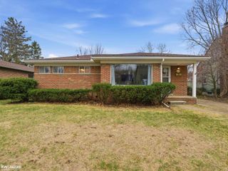 88 Wellesley Drive, Pleasant Ridge, MI 48069