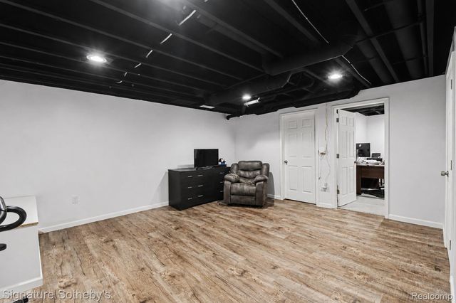 50419 Corey Avenue, Chesterfield Township, MI 48051