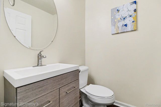50419 Corey Avenue, Chesterfield Township, MI 48051