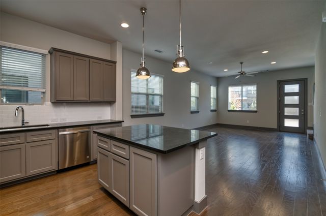 216 Wimberly Street, Fort Worth, TX 76107