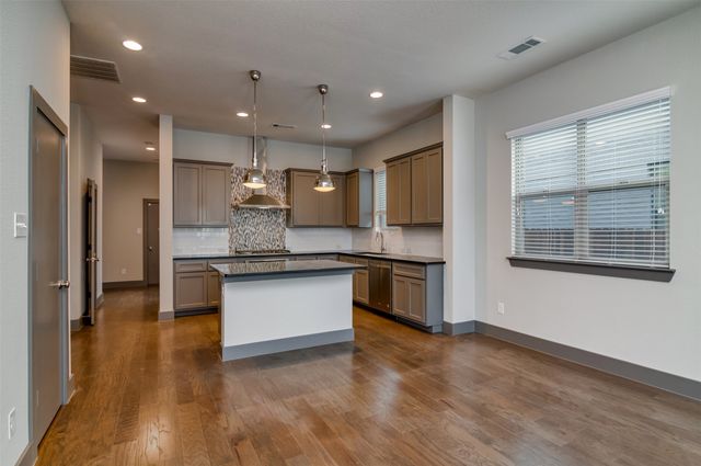 216 Wimberly Street, Fort Worth, TX 76107