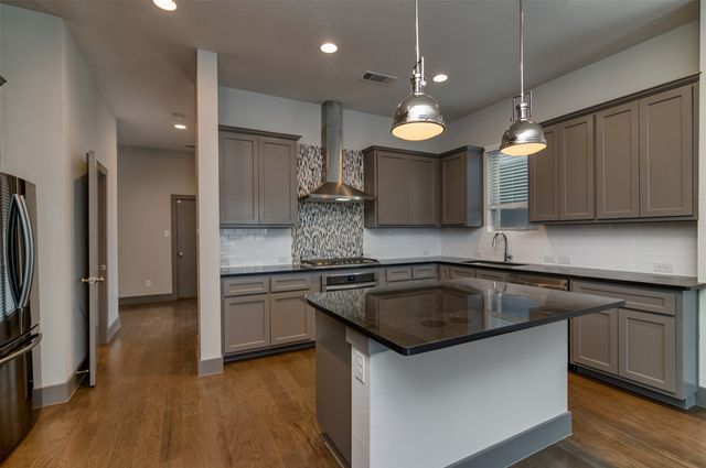 216 Wimberly Street, Fort Worth, TX 76107